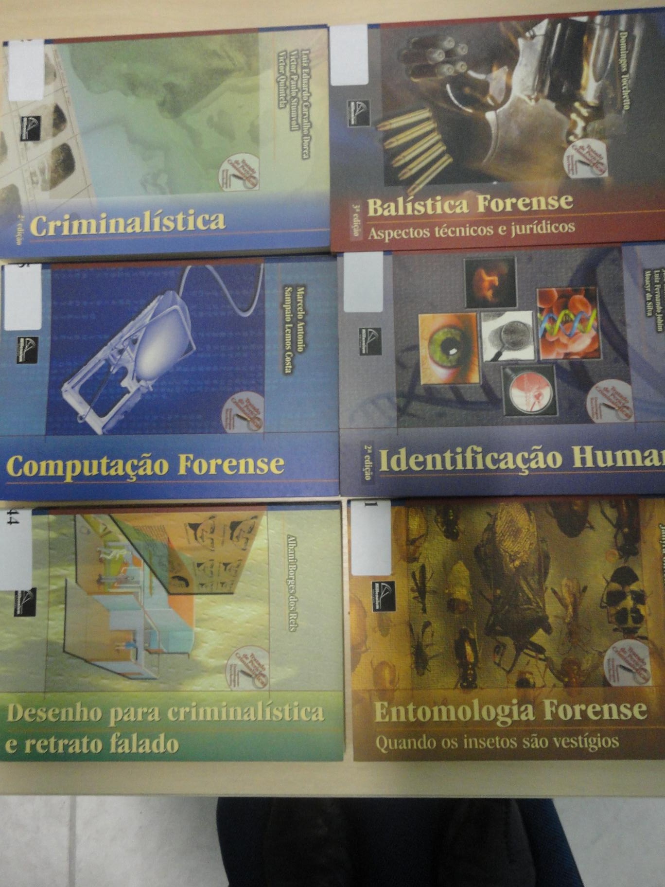 livros1.jpg - 399.01 Kb